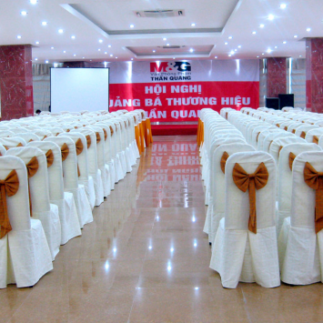 CHO THUÊ BÀN GHẾ