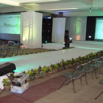 CHO THUÊ SÂN KHẤU